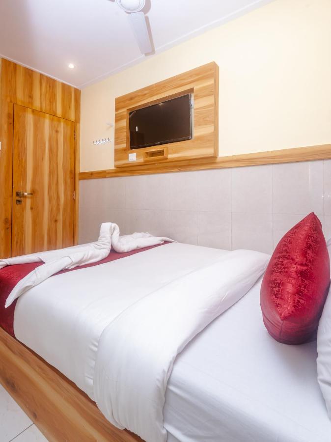 Aman Hotel Near Cst Bombaj Zewnętrze zdjęcie