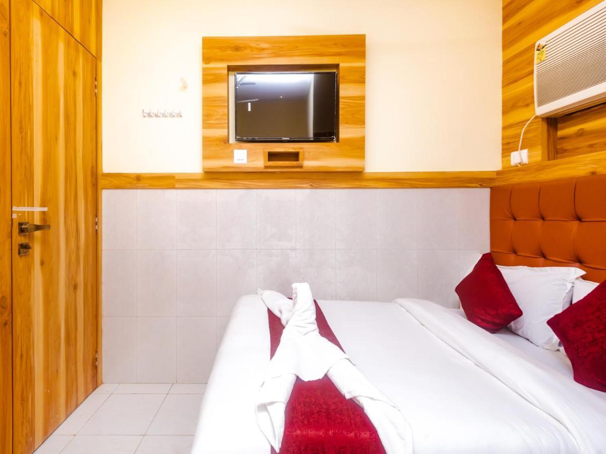 Aman Hotel Near Cst Bombaj Zewnętrze zdjęcie