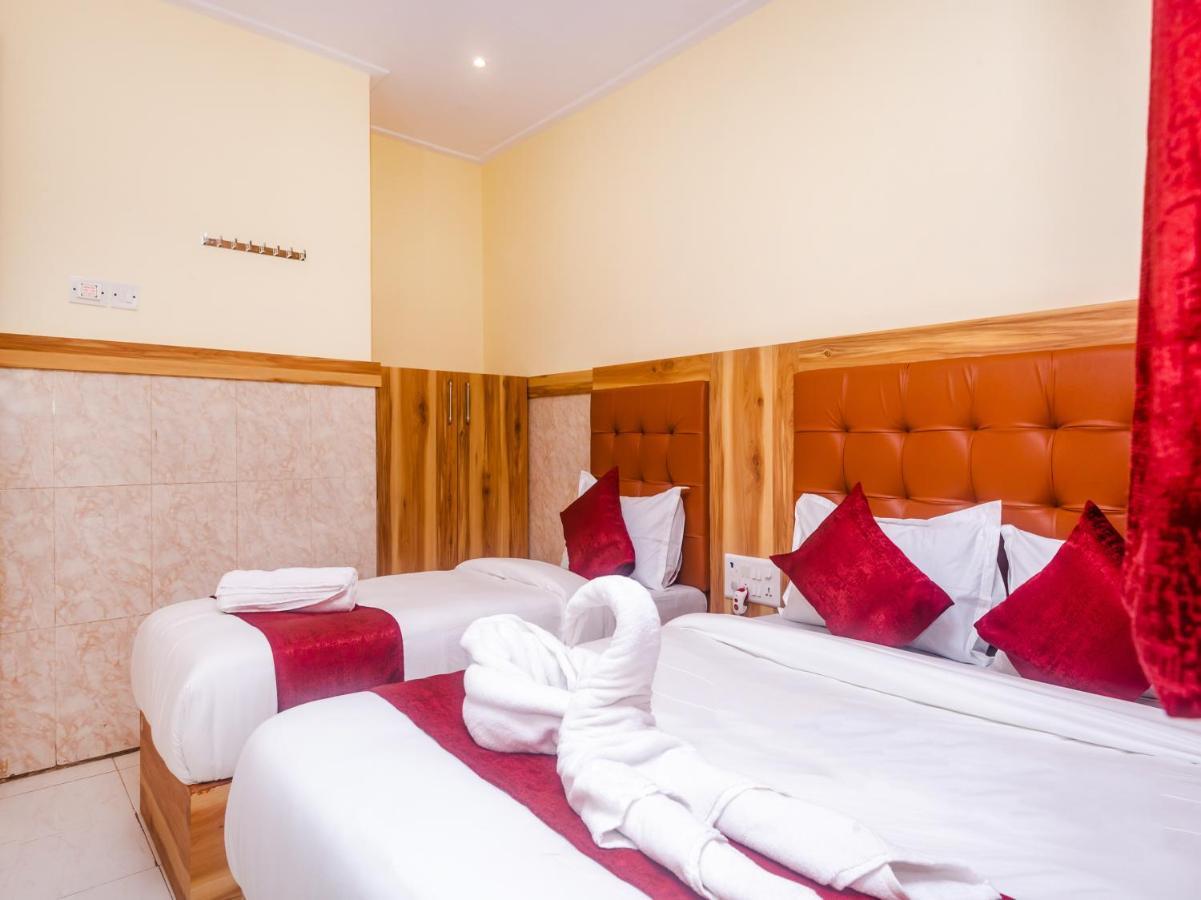 Aman Hotel Near Cst Bombaj Zewnętrze zdjęcie
